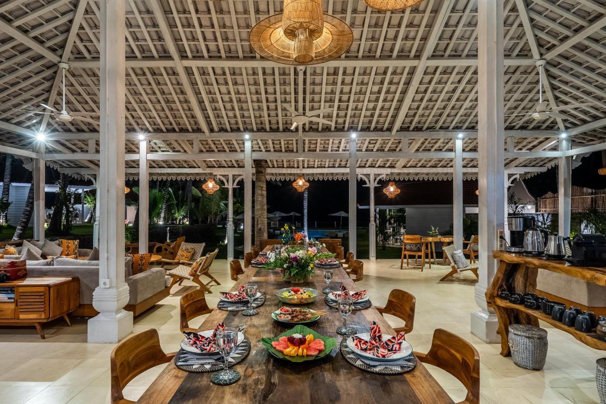 Senang Resort Tianyar Exterior foto