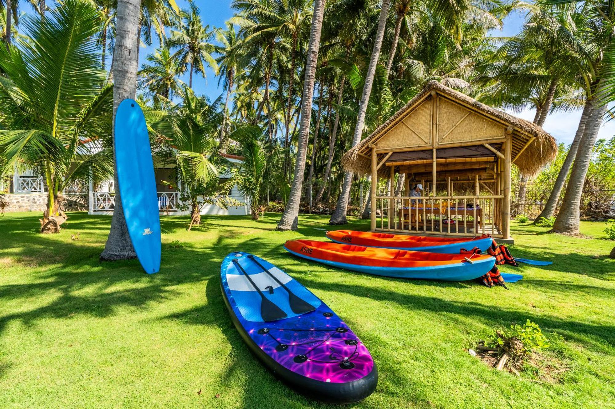 Senang Resort Tianyar Exterior foto