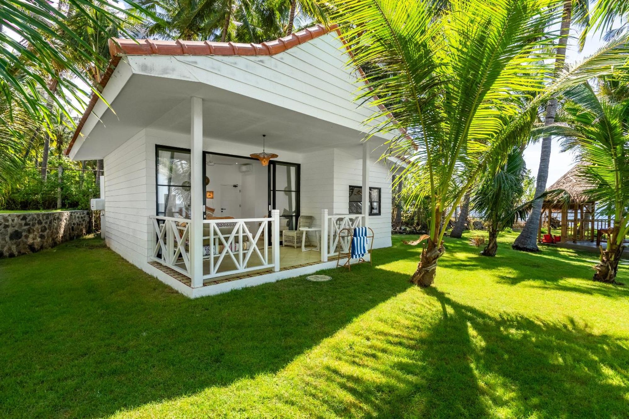 Senang Resort Tianyar Exterior foto